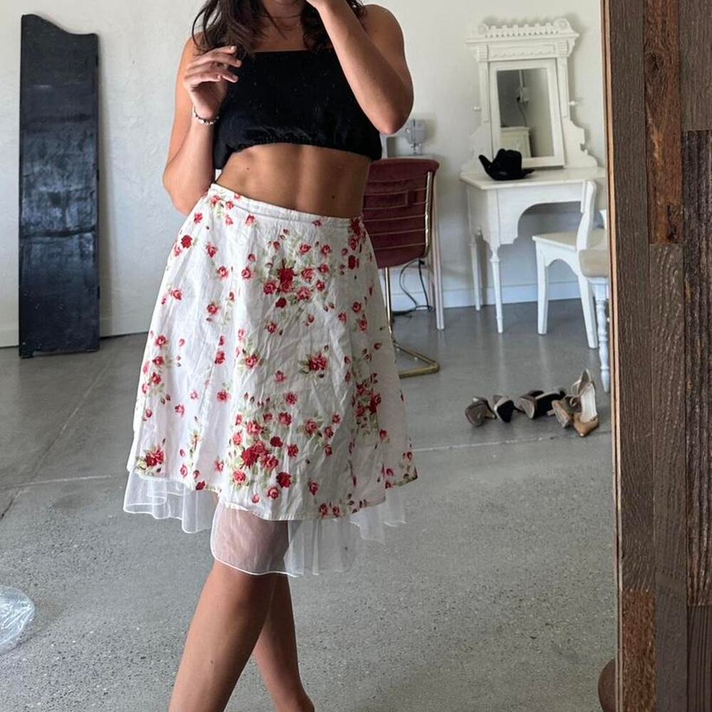 Women’s M Skirt White Tulle Overlay Red Rose Print Cotton Blend Romantic